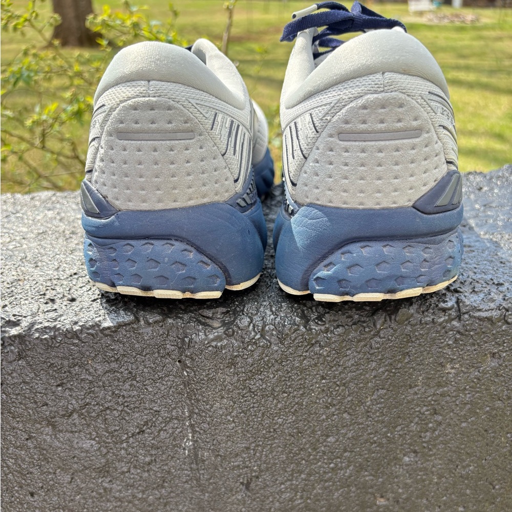 Brooks Adrenaline 19 Gray and Navy Running Shoes Men’s Size 11D - Picture 7 of 8